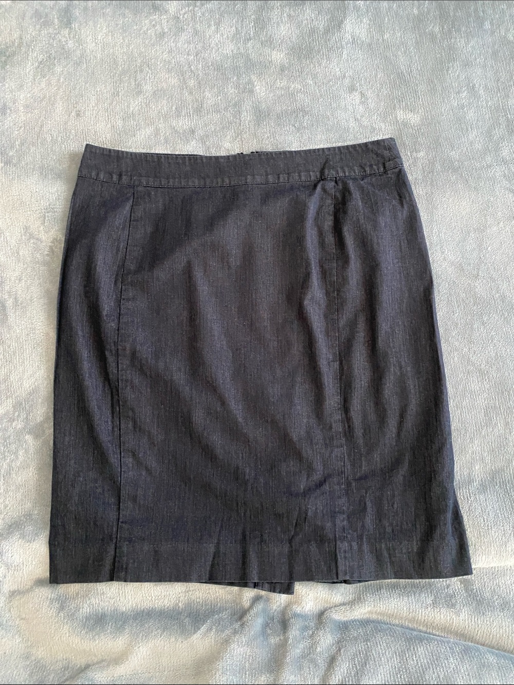 LOFT Dark Wash Jean Pencil Skirt size 6